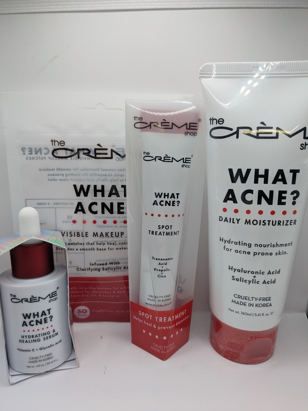 the CRÈME Shop What Acne? Daily Moisturizer - White/Red
